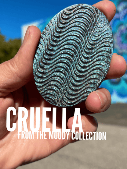 CRUELLA Tanglewood Sue-per Moody Shifter Metallic Wax